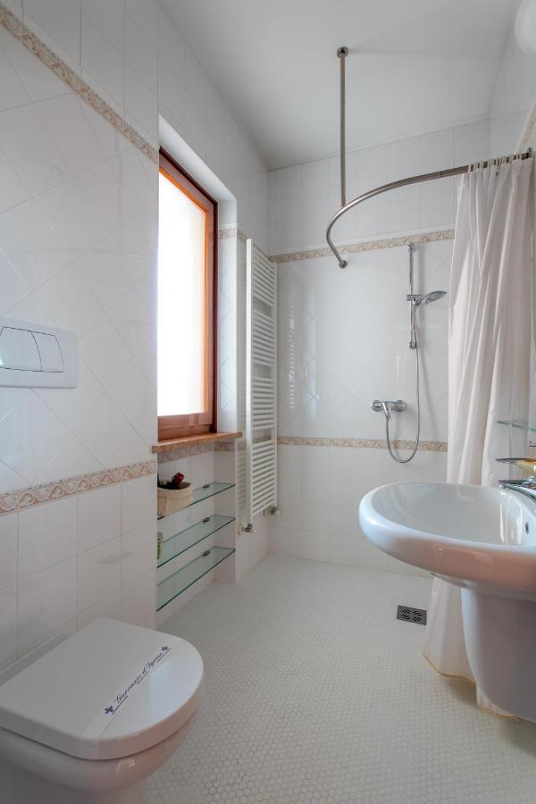 Family Home - Garda 3 Bedrooms Apartment ภายนอก รูปภาพ
